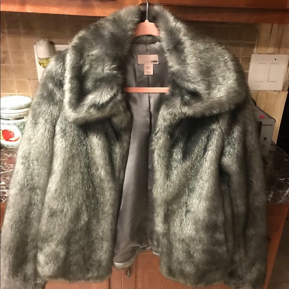 H&M Size 4